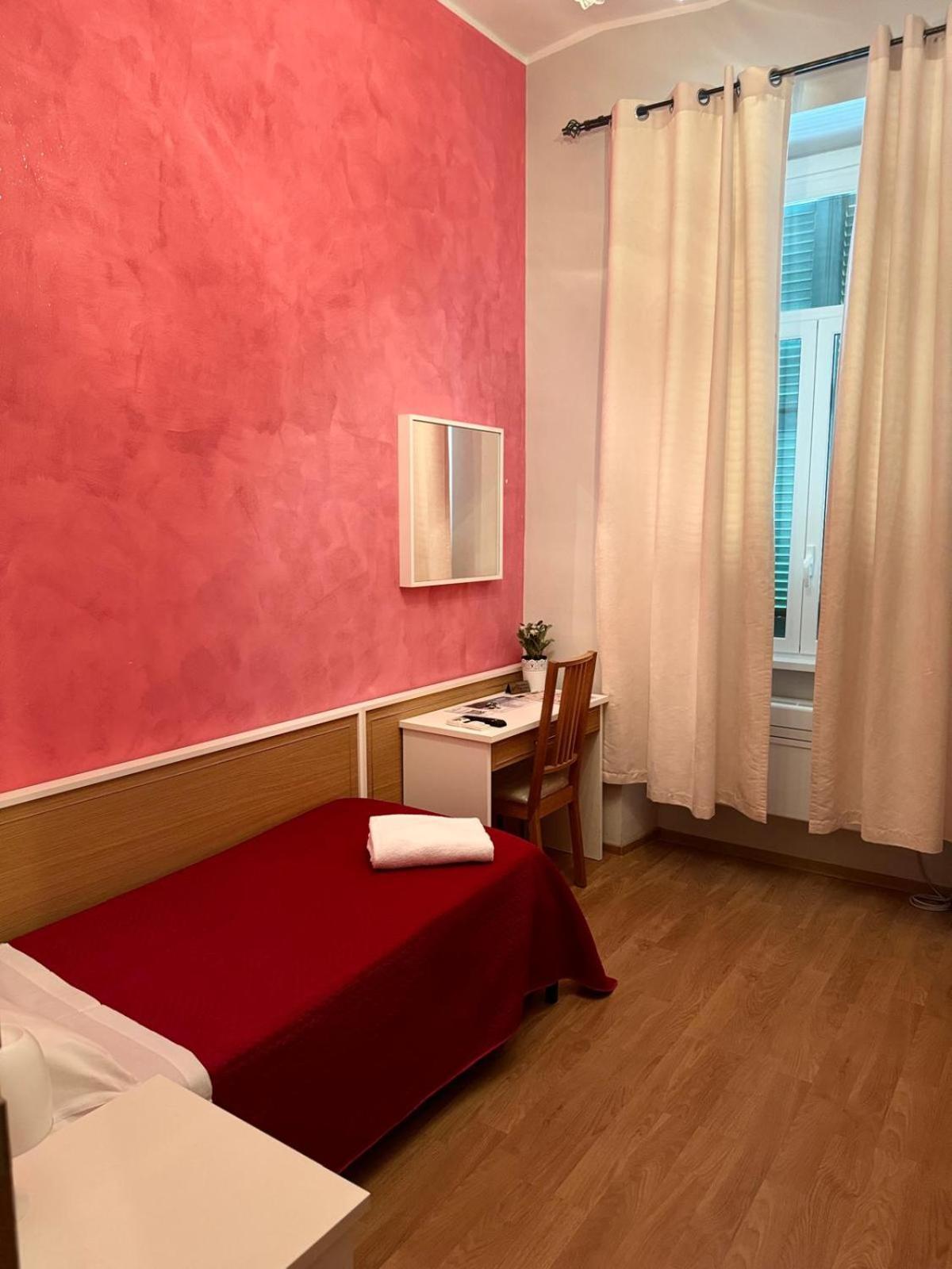 Trani B&T Rooms Рим Екстер'єр фото