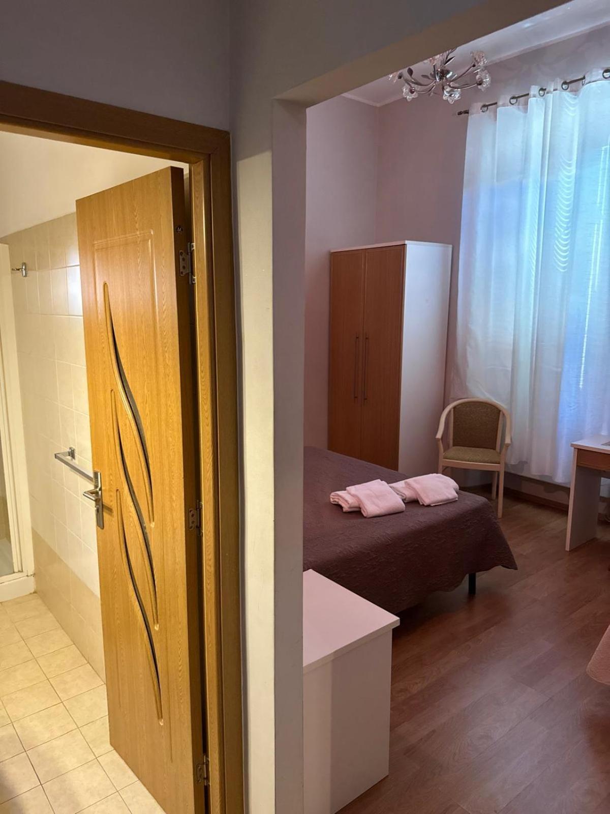 Trani B&T Rooms Рим Номер фото