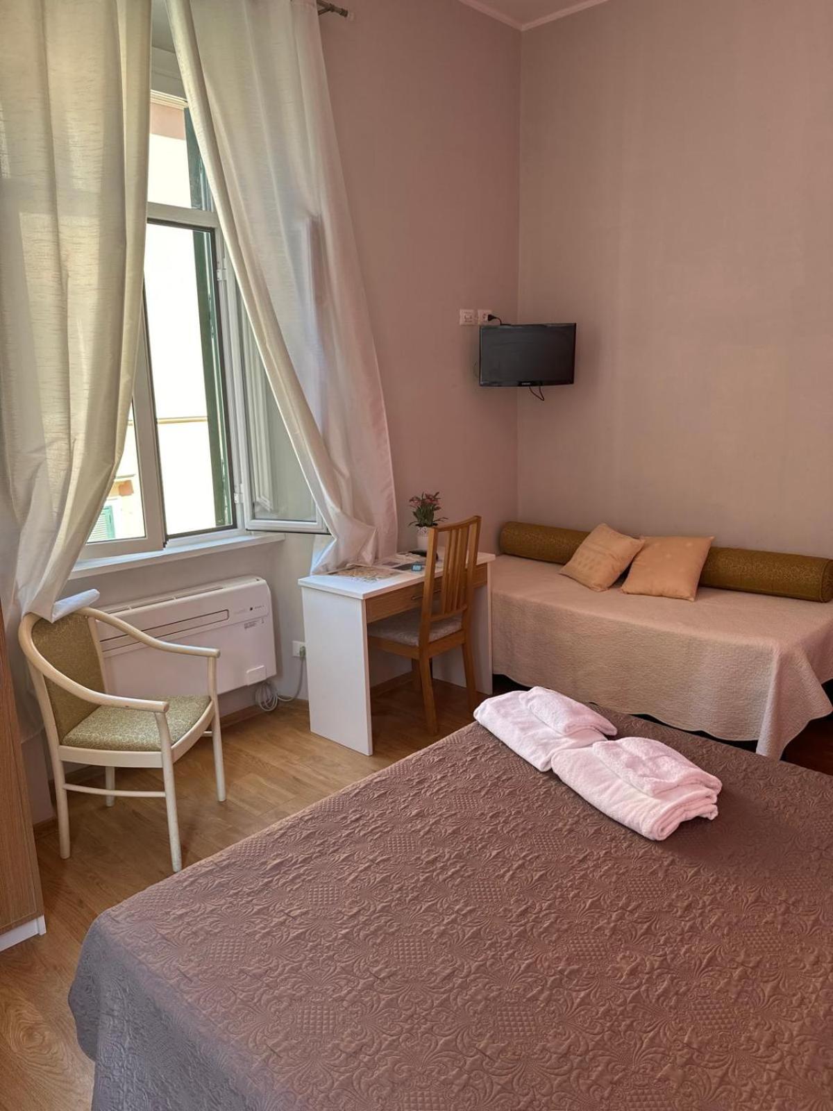 Trani B&T Rooms Рим Екстер'єр фото