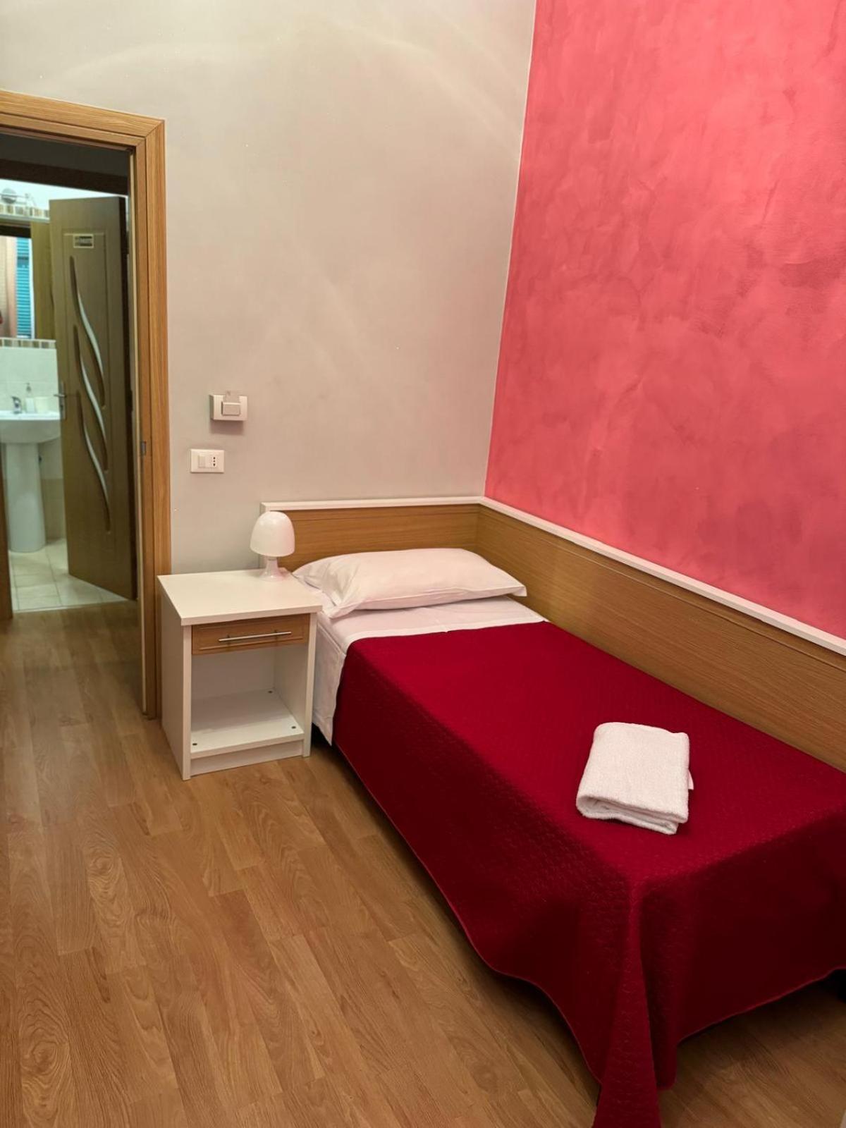 Trani B&T Rooms Рим Екстер'єр фото