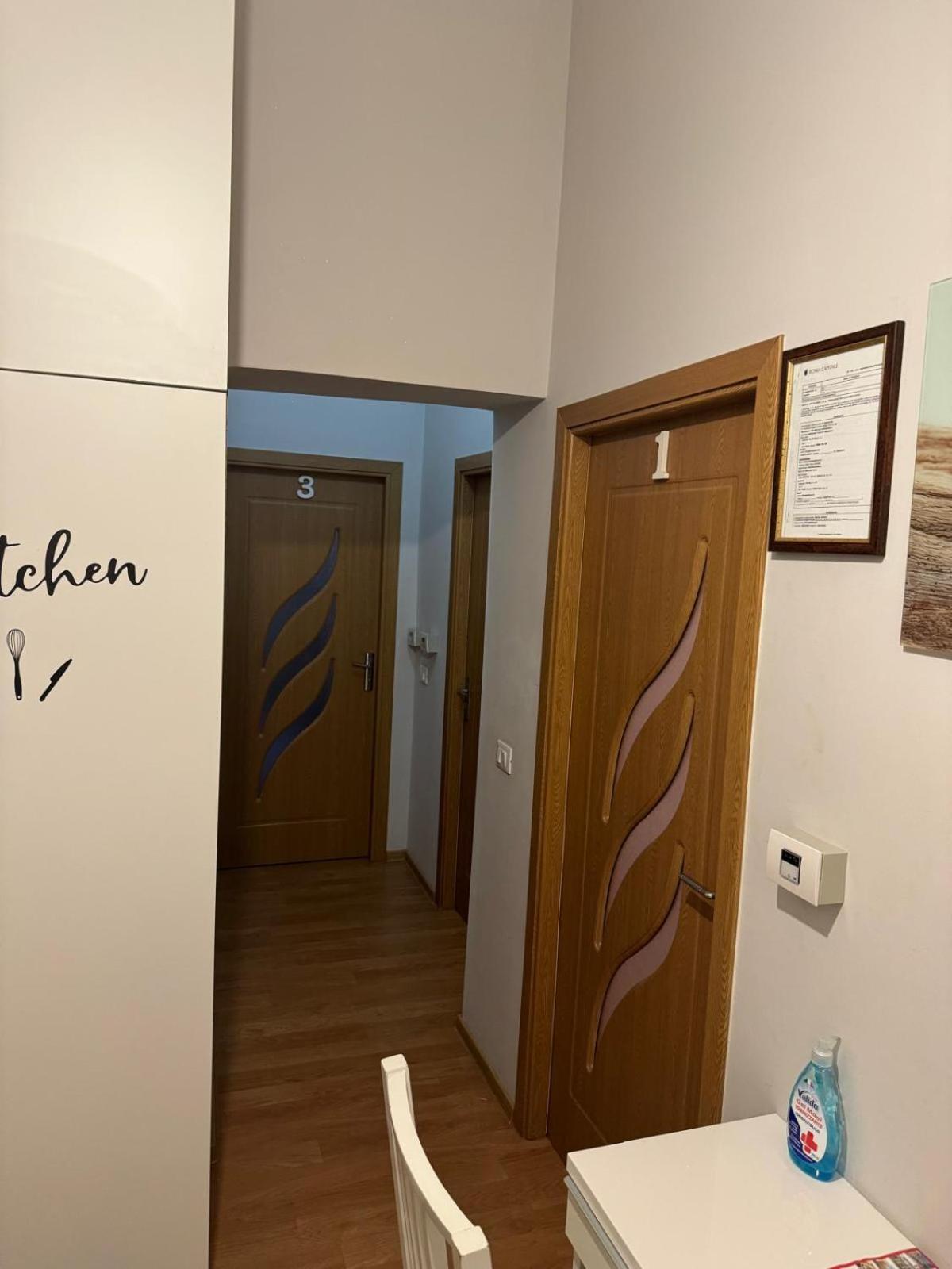 Trani B&T Rooms Рим Екстер'єр фото