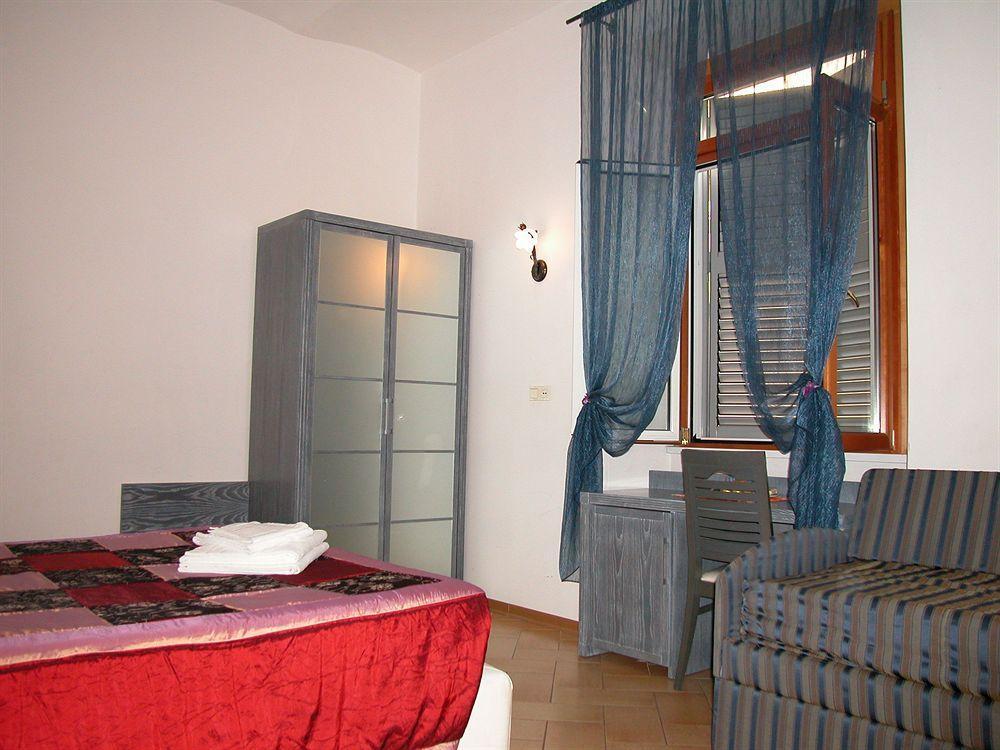 Trani B&T Rooms Рим Екстер'єр фото