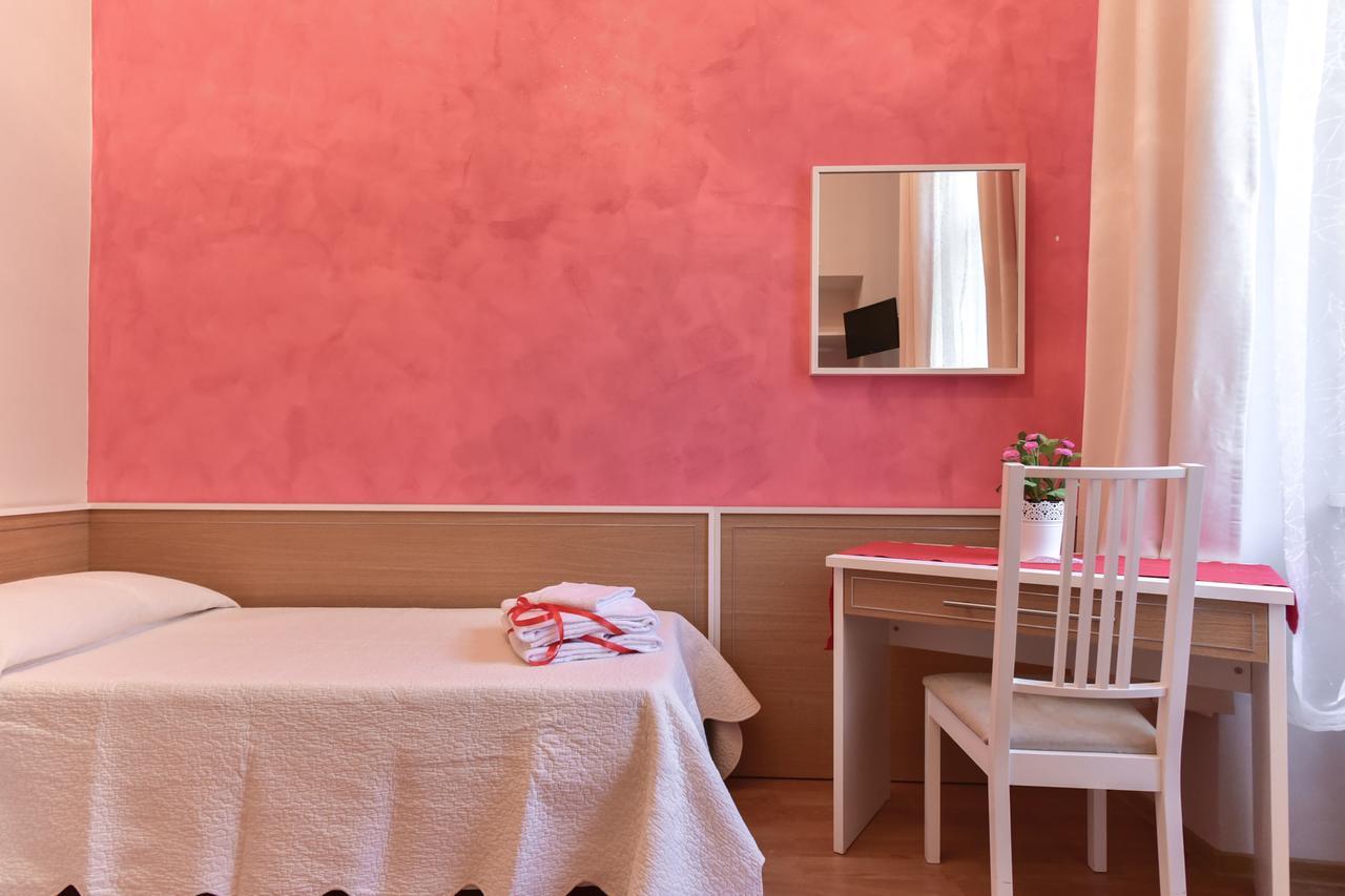 Trani B&T Rooms Рим Екстер'єр фото