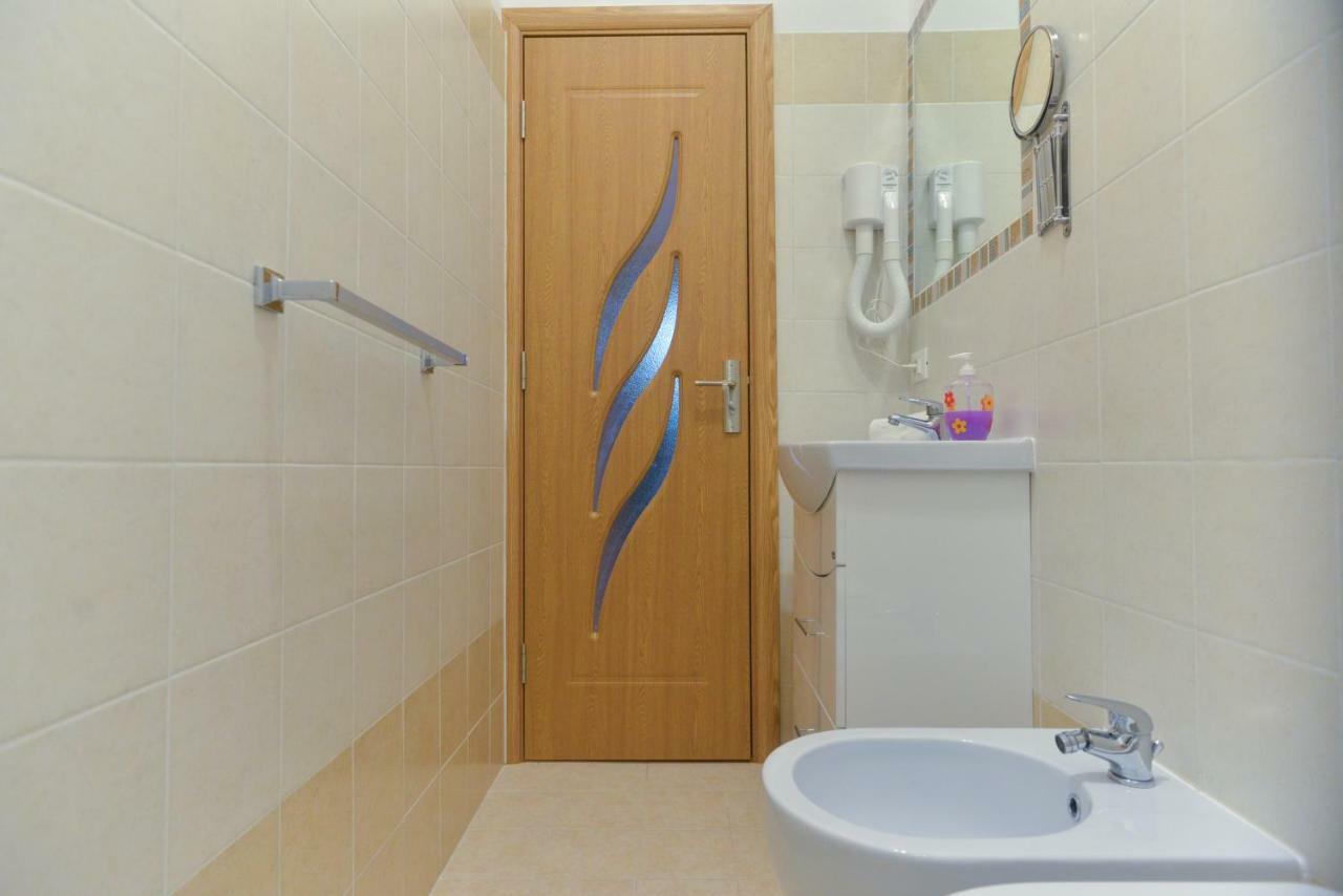 Trani B&T Rooms Рим Екстер'єр фото